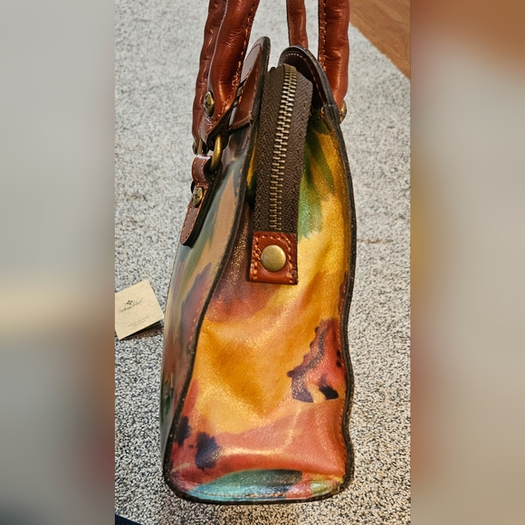 Patricia Nash - AUTOGRAPHED!!  Calvi Satchel EUC with Large Borse Coin Purse NWT - Picture 10 of 12